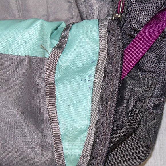 The North Face Women’s Recon Backpack - Picture 4 of 9